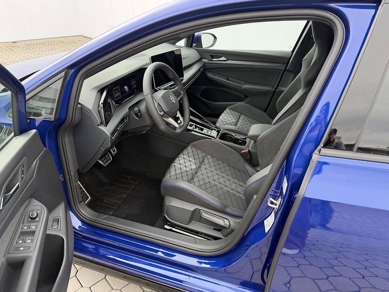 Volkswagen Golf (2026) R-Line People 7DSG mHEV 1,5eTS - fotka 5 z 8