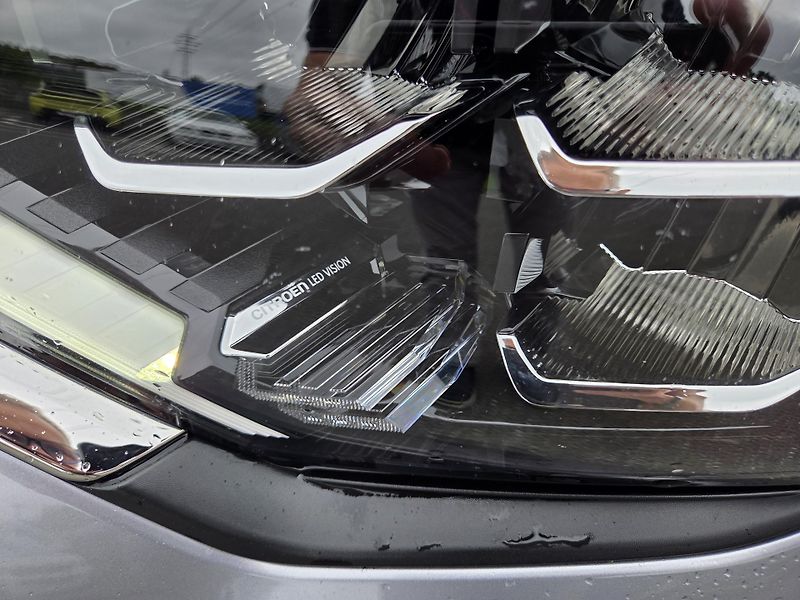 Citroën C4 (2022) 1.5 BHDi 130 SHINE EAT8 - fotka 37 z 38