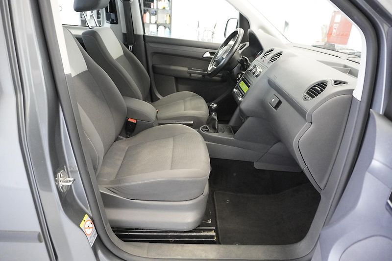 Volkswagen Caddy - fotka 25 z 31