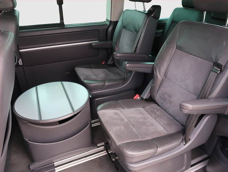 Volkswagen Multivan (2013) Highline 2.0 TDI 4Motion, ČR - fotka 23 z 24