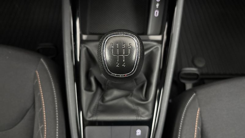Škoda Scala 1.0 TSI Ambition - fotka 22 z 23
