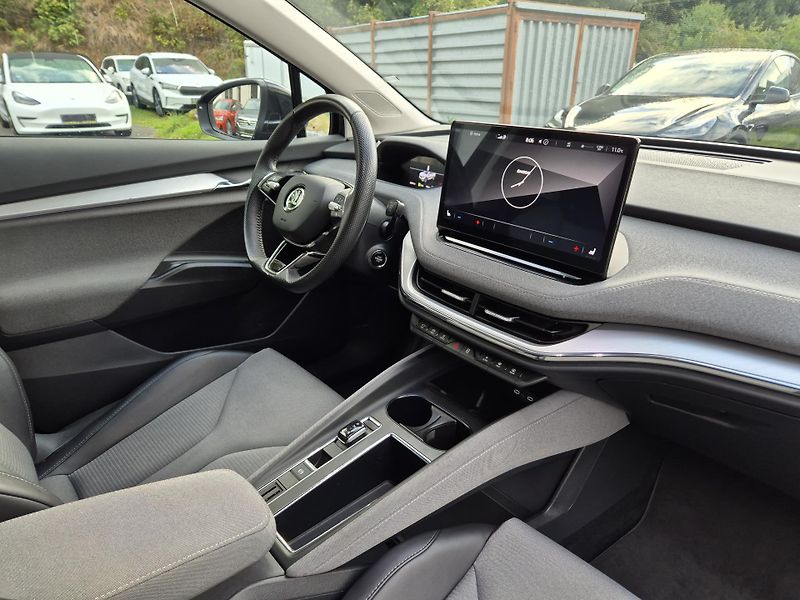 Škoda Enyaq 150kw, iV80 19ALU TZ SOH 92% - fotka 38 z 48