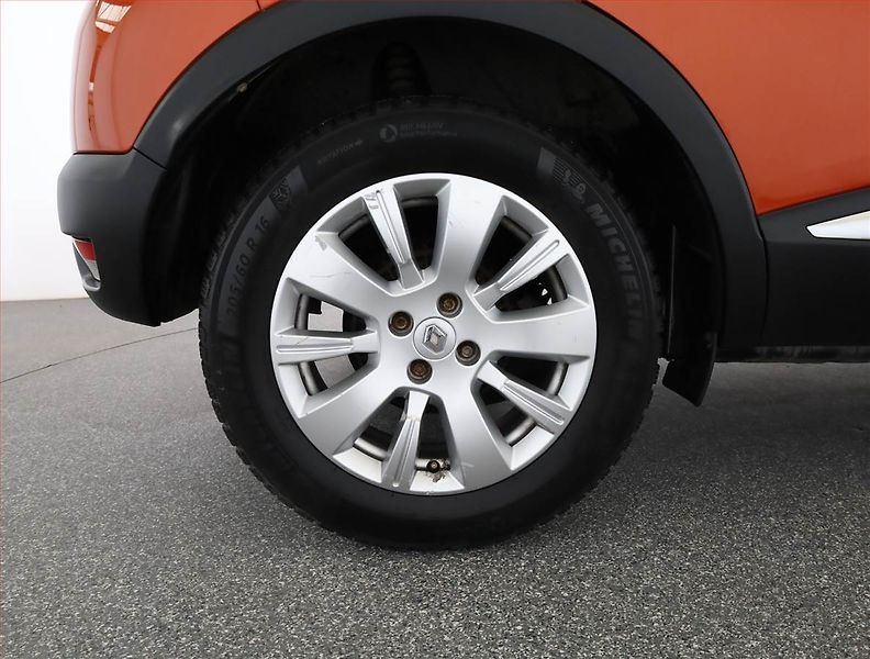 Renault Captur (2014) 1.2 TCe, Automat, ČR,1.maj - fotka 16 z 16