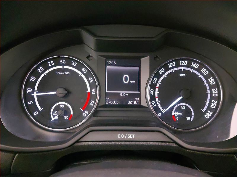 Škoda Octavia (2014) RS 2.0 TDI, Serv.kniha, Xenony - fotka 11 z 18
