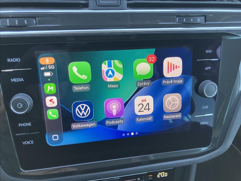 Volkswagen Tiguan 2,0 URBAN SPORT,4MOTION,TAŽNÉ - fotka 16 z 27