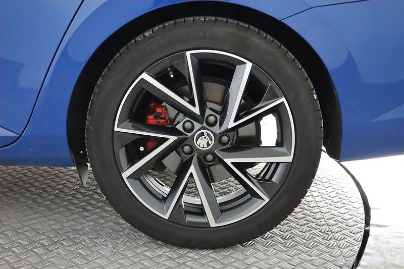 Škoda Superb (2019) Style 2.0 TDI, Automat - fotka 15 z 32