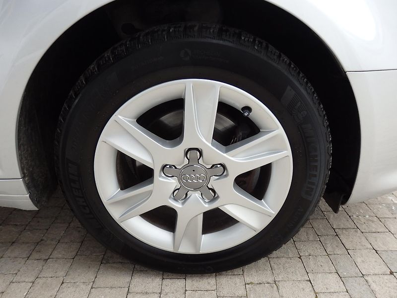 Audi A3 SPORTBACK 1.4 TFSI 6x AIRBAG - fotka 12 z 15