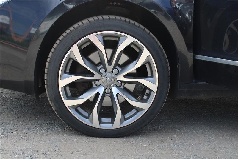Škoda Superb 2,0 TDi  4 x 4, DIG.KLIMA, ČR - fotka 32 z 38