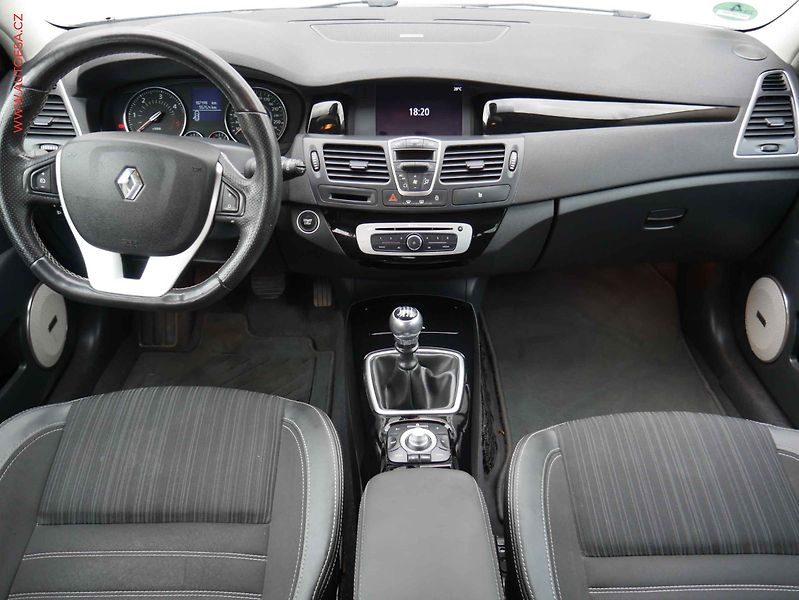 Renault Laguna (2013) 1.5 dCi, ČR, Navi, výhřev - fotka 7 z 22