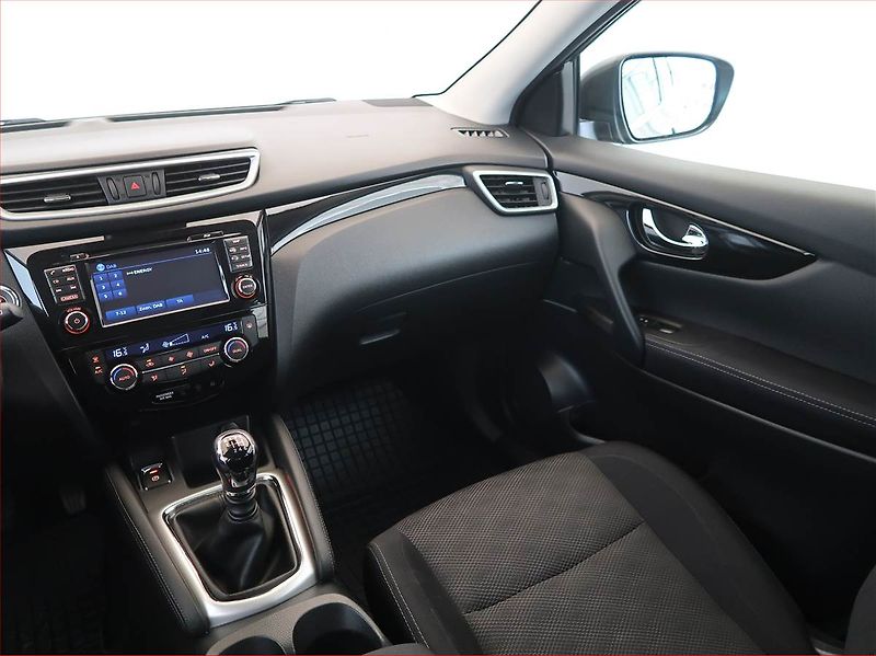 Nissan Qashqai (2016) 1.2 DIG-T, Serv.kniha, Navi - fotka 8 z 15