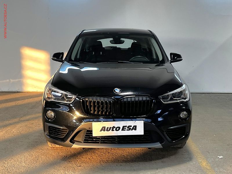 BMW X1 (2017) 1.5i, Klima - fotka 2 z 19