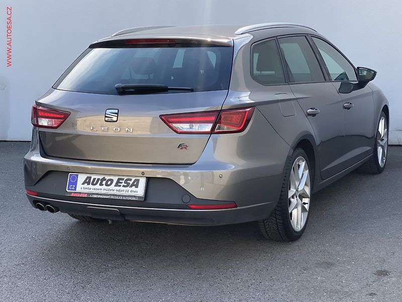 Seat Leon (2014) 2.0 TDi, LED, TZ, navi - fotka 4 z 17