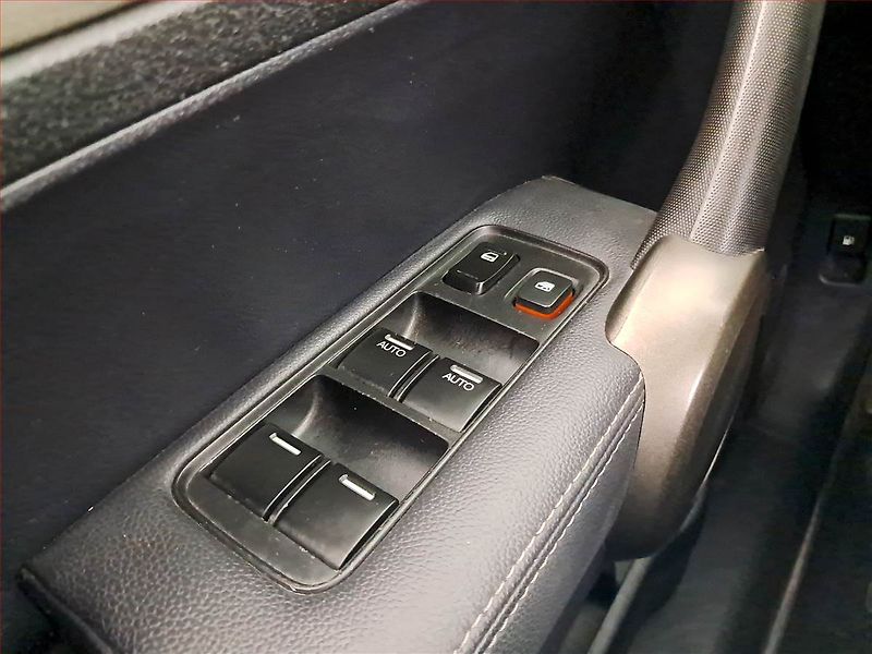 Honda CR-V (2011) 2.2 i-DTEC, 4X4, Serv.kniha - fotka 15 z 17