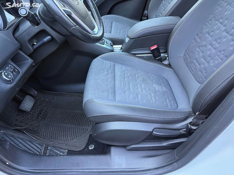 Opel Meriva 1.4 TURBO CZ - fotka 11 z 34