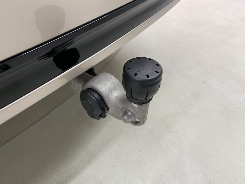 Volvo XC90 T8 AWD RECHARGE PLUS DARK CZ - fotka 38 z 73