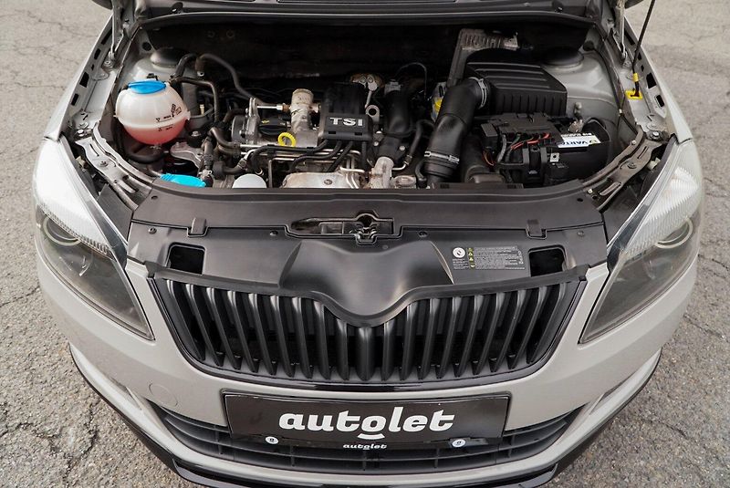 Škoda Fabia 1.2 TSI MONTECARLO - fotka 22 z 37