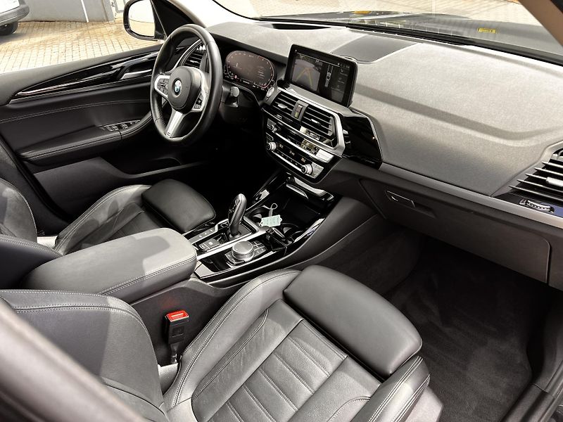 BMW X3 30e xDrive 1. majitel  - fotka 12 z 27