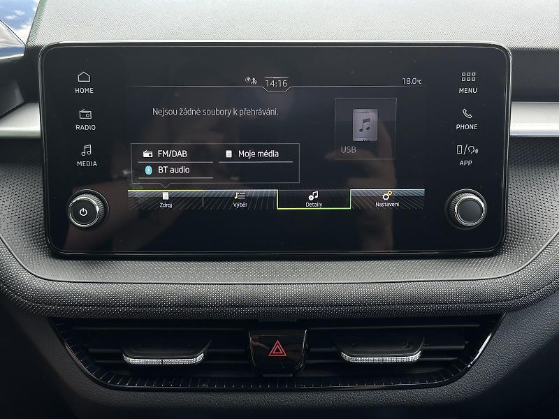 Škoda Fabia 1.0TSi 95PS LED V.Cockpit Clim - fotka 22 z 34