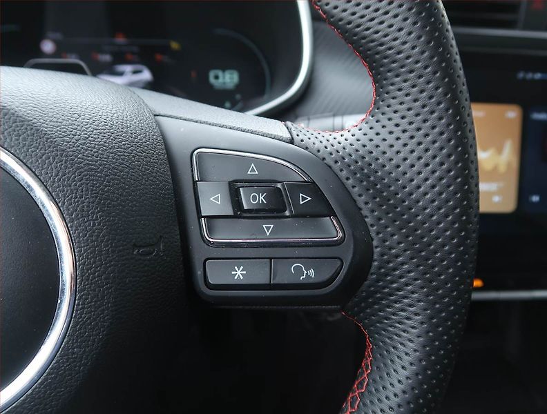 MG ZS (2025) 1.5, Serv.kniha, Kůže, Navi - fotka 17 z 20
