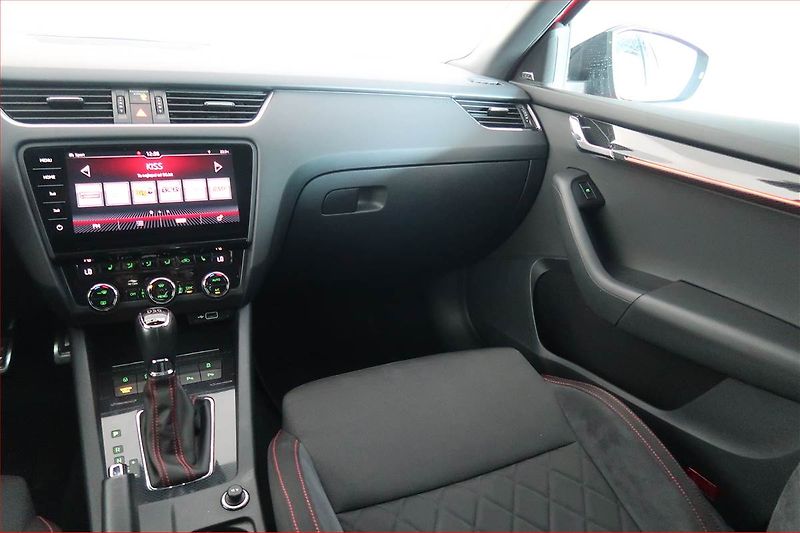 Škoda Octavia (2018) RS 2.0 TSI - fotka 8 z 23