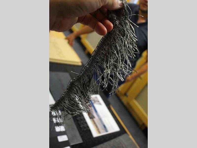 Potahové materiály využívají i výrobci sportovních a luxusních vozů