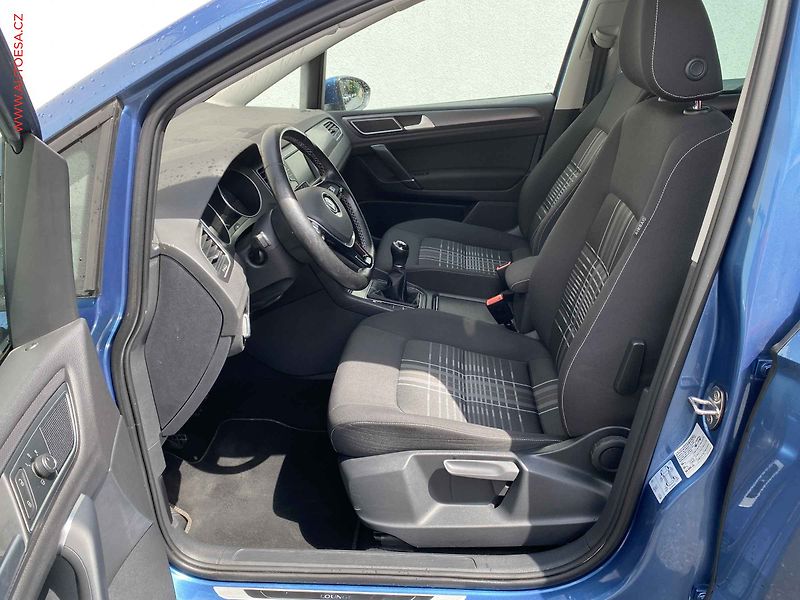 Volkswagen Golf Sportsvan (2015) 1.2 TSi, Lounge, navi - fotka 9 z 17