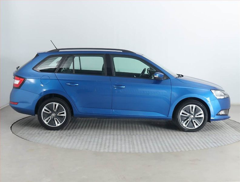 Škoda Fabia (2019) Ambition Plus 1.0 TSI - fotka 6 z 17