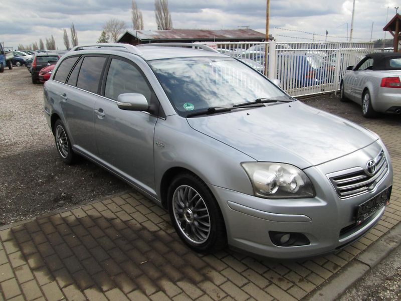 Toyota Avensis (2008) 2,2  130 KW - fotka 5 z 24