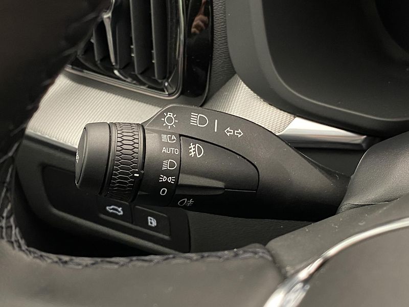 Volvo XC60 T8 AWD RECHARGE BLACK EDITION - fotka 22 z 63