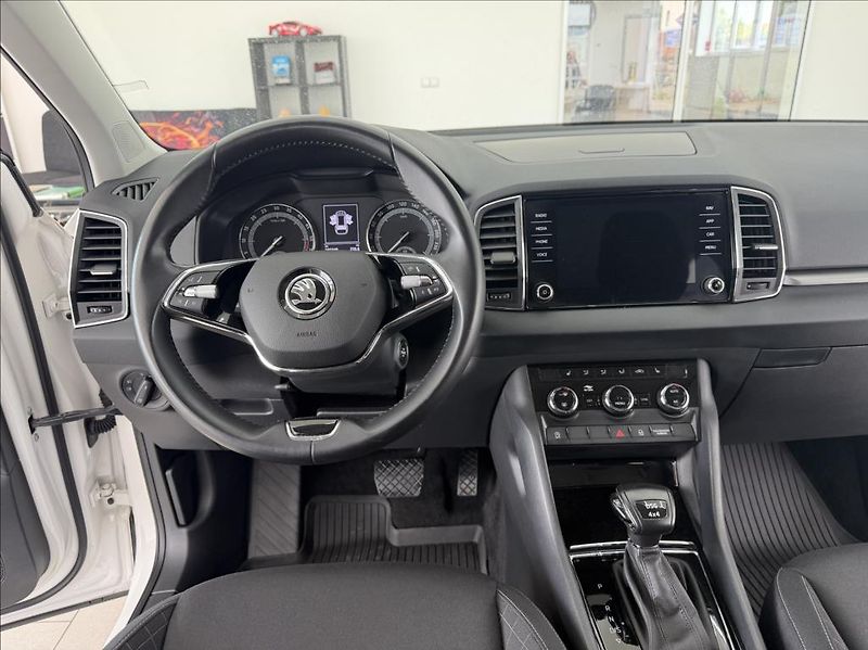 Škoda Karoq 2,0 TDi, DSG,NAVI,TZ,LED - fotka 10 z 28