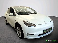 Tesla Model Y (2024) Long Range AWD Berlín | tažné - fotografie inzerátu