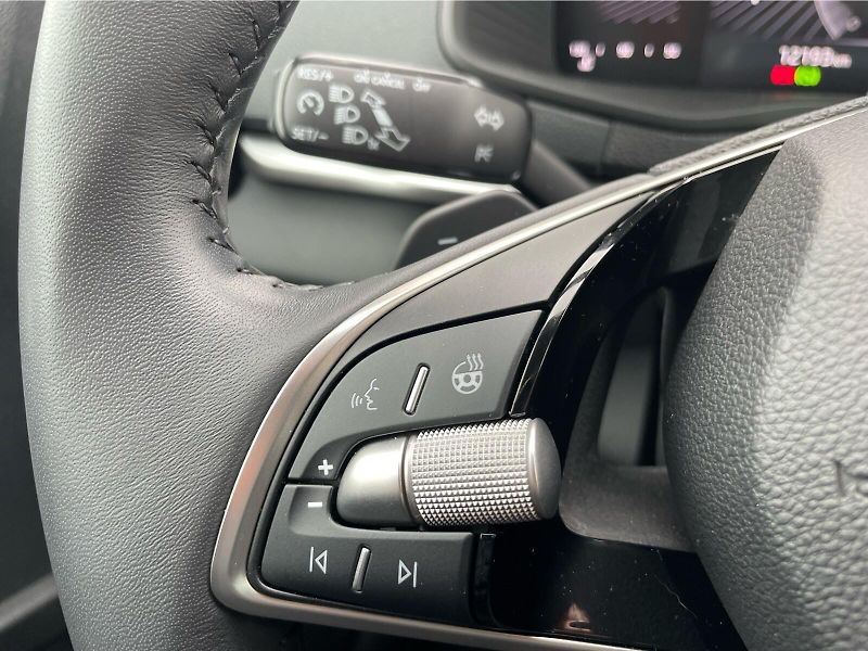 Škoda Karoq 1.5 TSi DSG 7st. SELECTION - fotka 17 z 30
