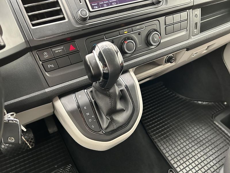 Volkswagen Transporter 2.0 TDI - fotka 15 z 22