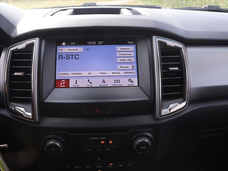 Ford Ranger 2,0 TDCi 125kW XLT CZ DPH Tažn - fotka 17 z 26