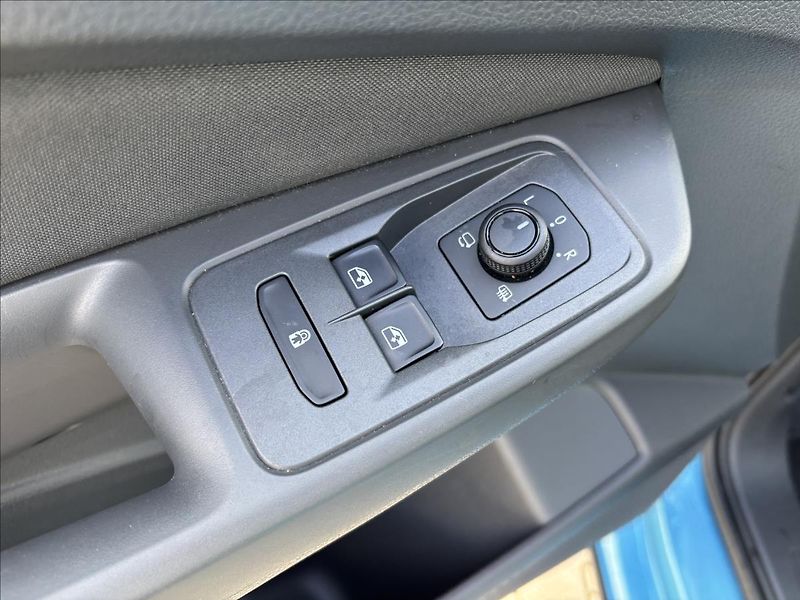 Ford Tourneo Connect 2,0 EcoBlue Active L2 Aut. - fotka 29 z 52