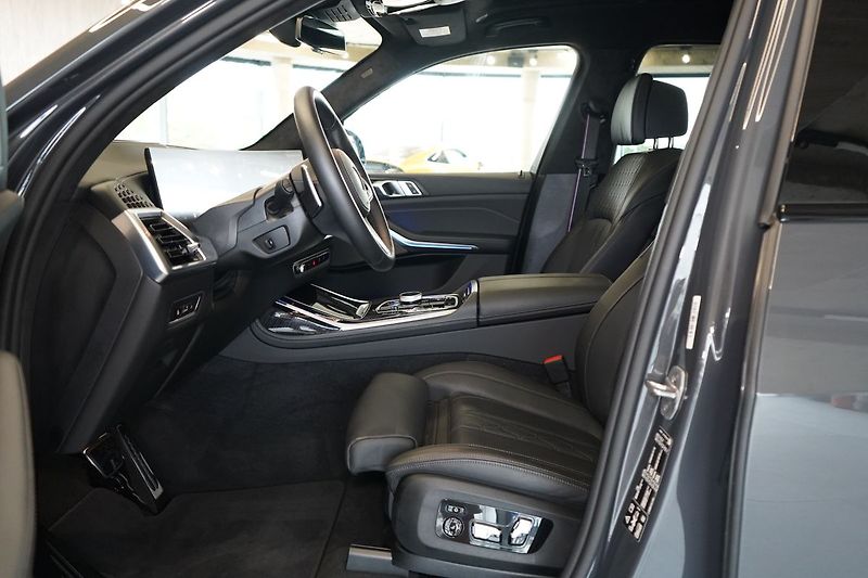 BMW X7 40d xDrive, Nezávislé, Masáž - fotka 18 z 49