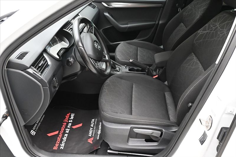 Škoda Octavia 2,0 TDI 110 kW DSG Clever Záru - fotka 13 z 30