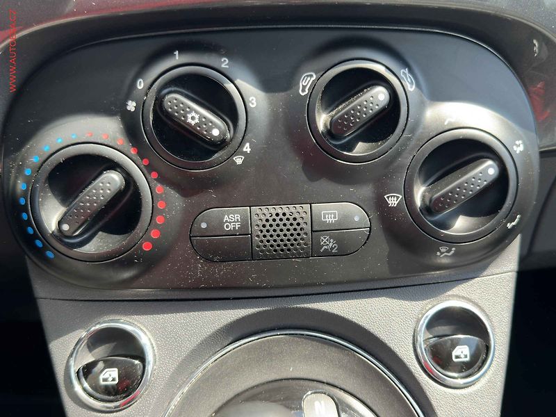 Fiat 500 (2017) 1.2i, AC, temp. - fotka 16 z 20
