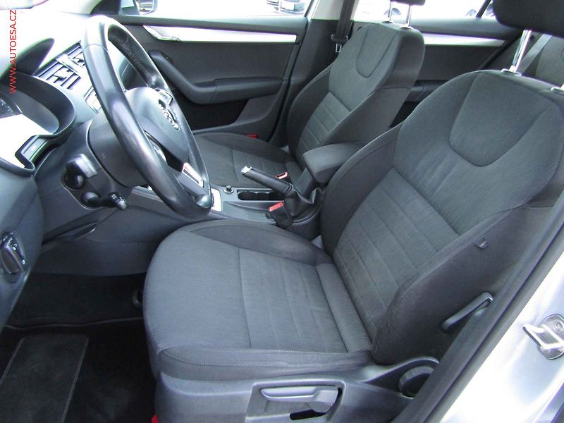 Škoda Octavia (2015) 2.0 TDi, ČR, Style - fotka 9 z 20