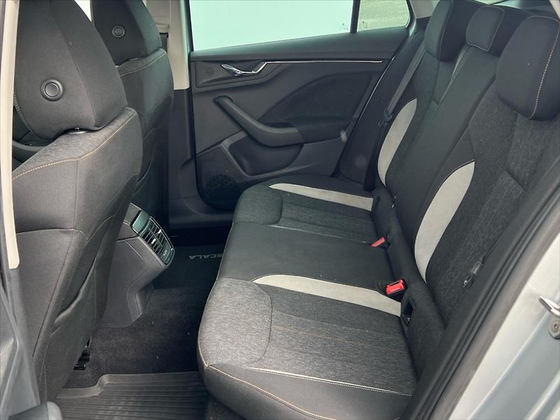 Škoda Scala 1,5 TSi 110kW STYLE - fotka 13 z 22
