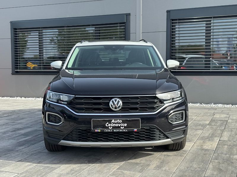 Volkswagen T-Roc (2019) IQ. DRIVE 1,5 TSI 110 KW - fotka 2 z 36