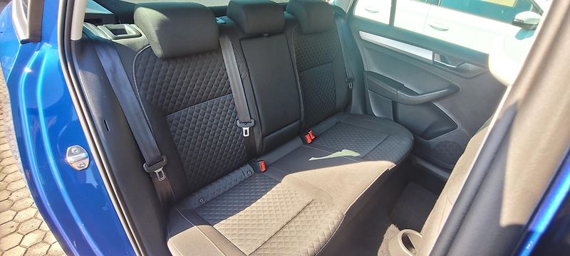 Škoda Rapid (2017) 1,4TSi 92kW DSG Xenony Drive - fotka 15 z 21