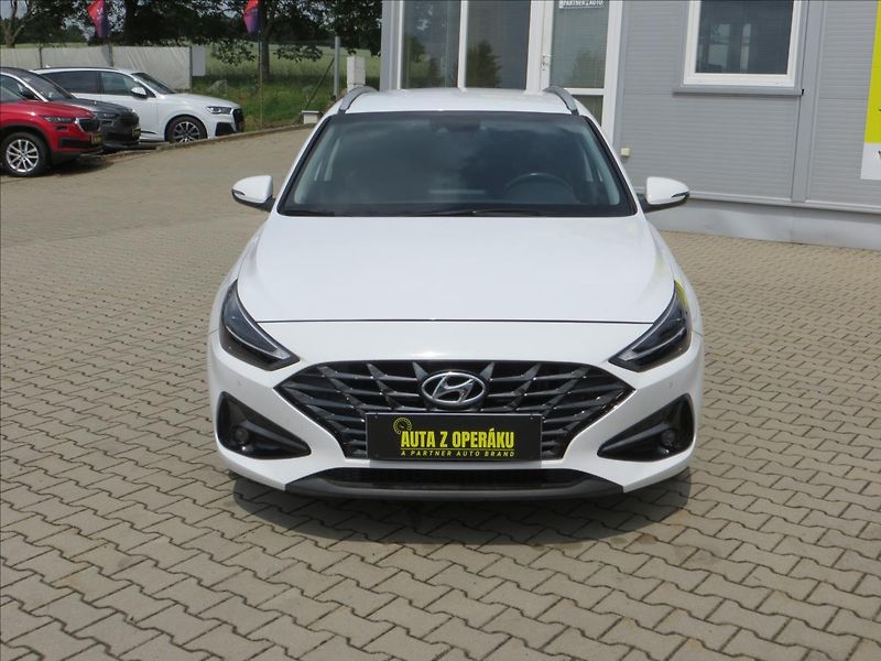 Hyundai i30 1,5 T-GDI mHEV Smart 117 kW - fotka 2 z 25