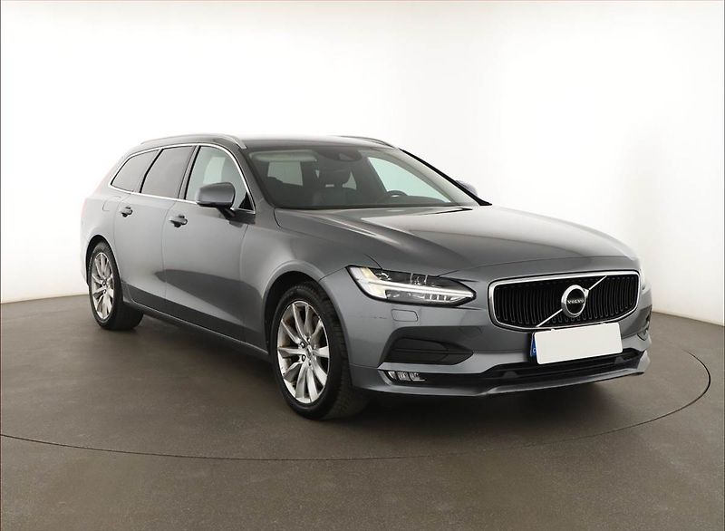 Volvo V90 (2018) D5 AWD, 4X4, Automat - fotografie inzerátu