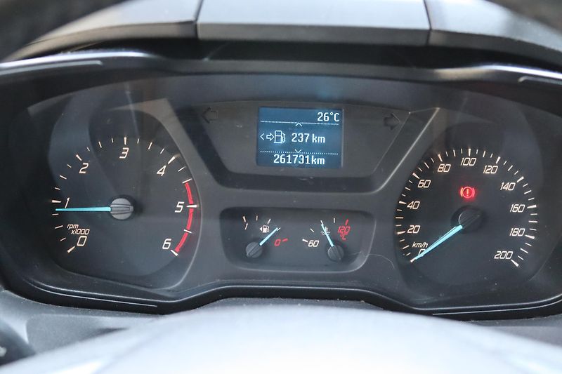 Ford Transit Custom 2.2TDCI 74kW 8 MÍST - fotka 29 z 50