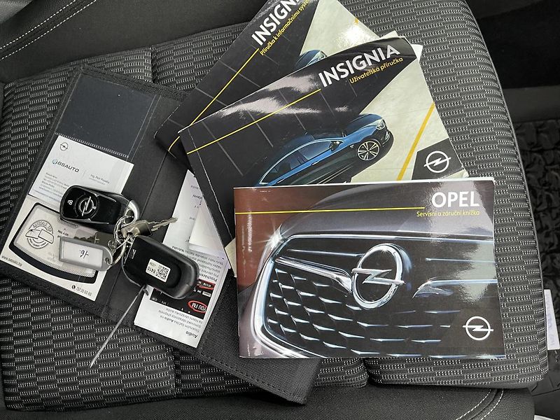 Opel Insignia 1.5 T AT Innovat-Sport DPH ČR! - fotka 44 z 44