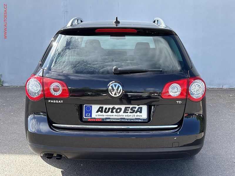 Volkswagen Passat (2007) 1.9 TDi, Comfortline - fotka 5 z 14