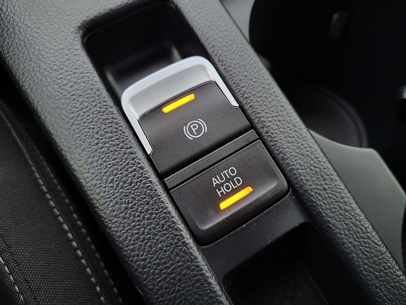 Volkswagen Passat 2.0 TDi 140kW DSG COMFORTLINE - fotka 24 z 49
