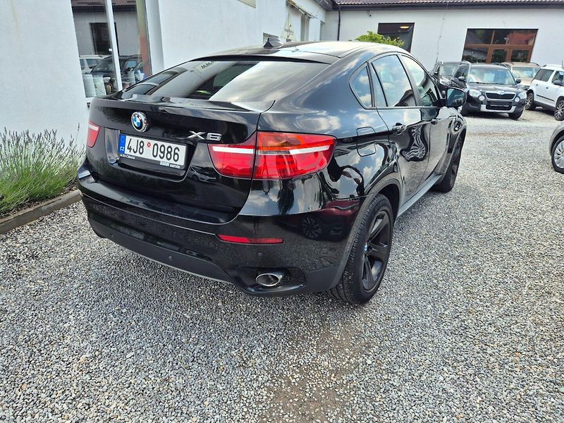 BMW X6 (2013) 3.0 D XDRIVE DPH 180 Kw - fotka 7 z 34