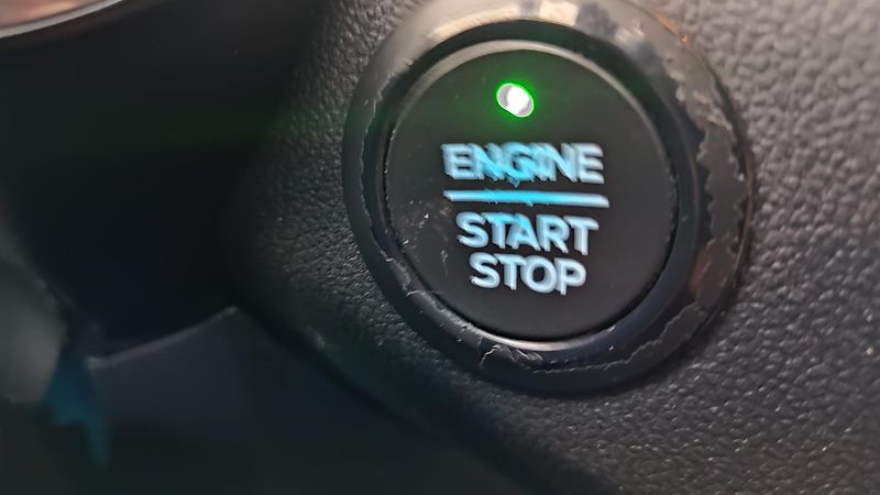 Ford Kuga (2022) 1,5 EBlue 88kWTitanium,Aut.8st - fotka 23 z 32